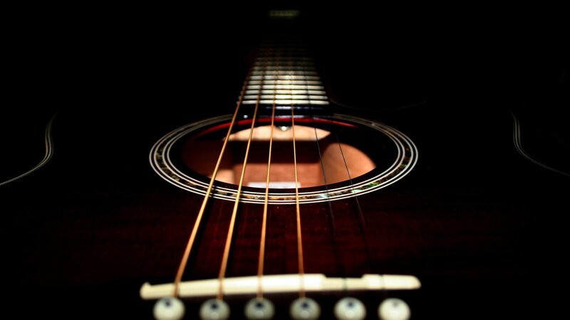 acoustic guitar strings
