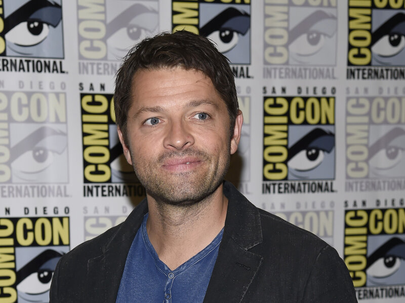 actor at comic-con event