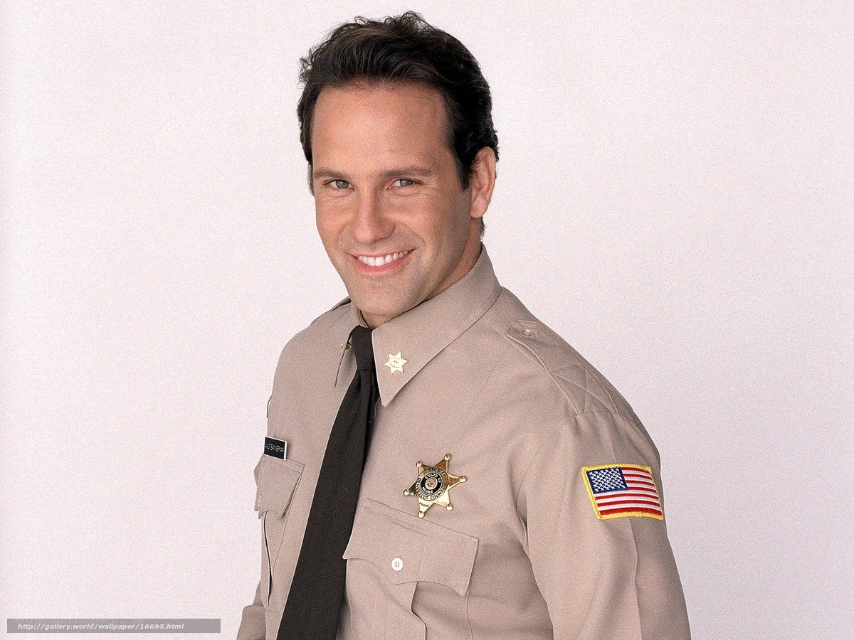 actor in sheriff uniform