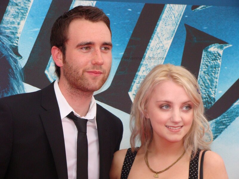 actors at a premiere event