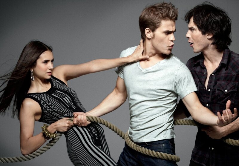 Actors in a tug-of-war scene