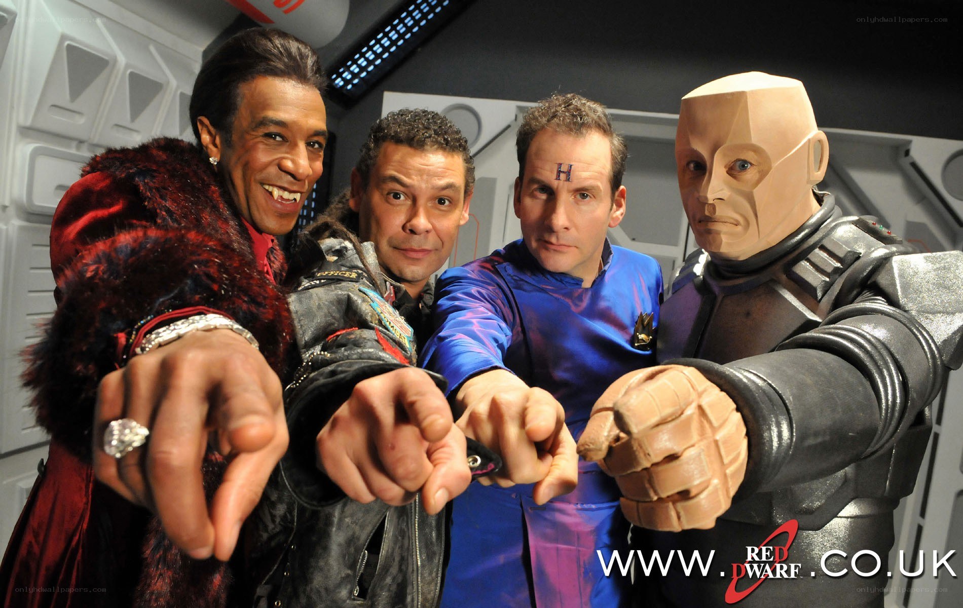 actors in sci-fi costumes