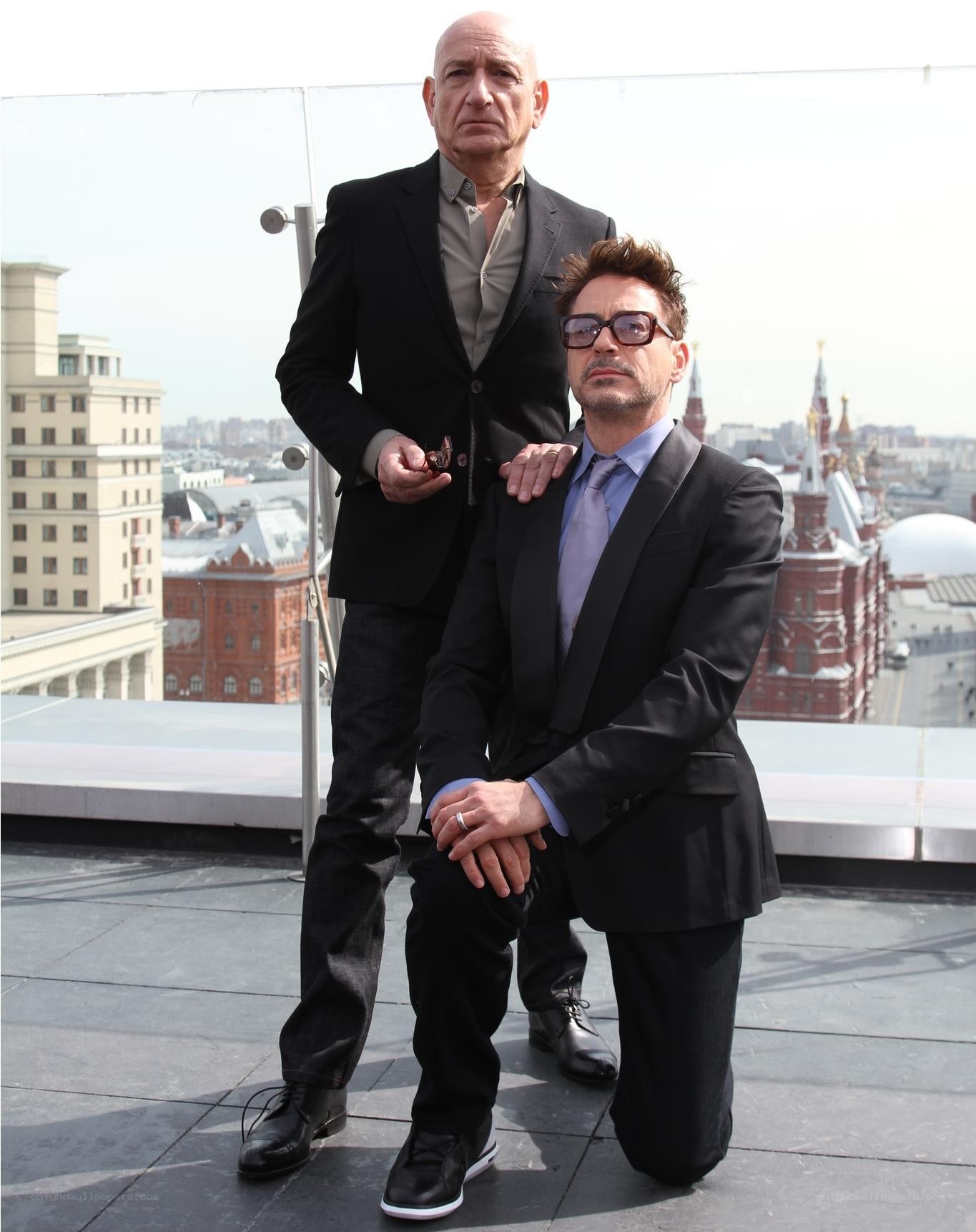 actors on rooftop in moscow