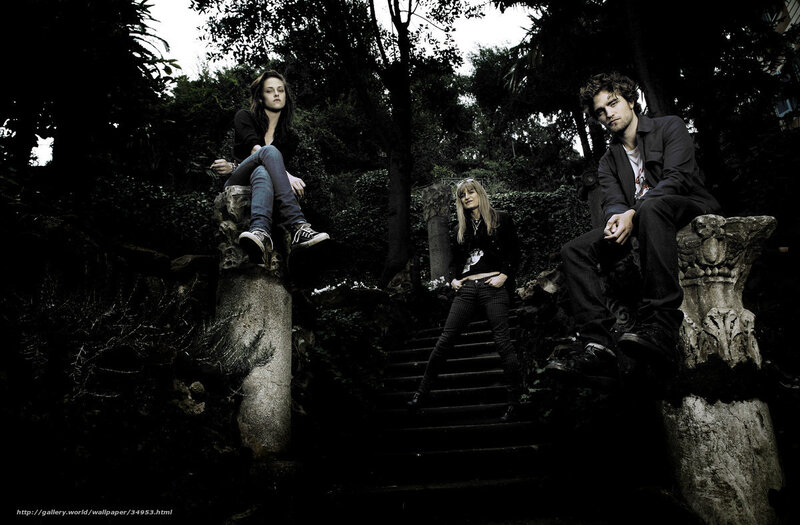 actors on stone steps