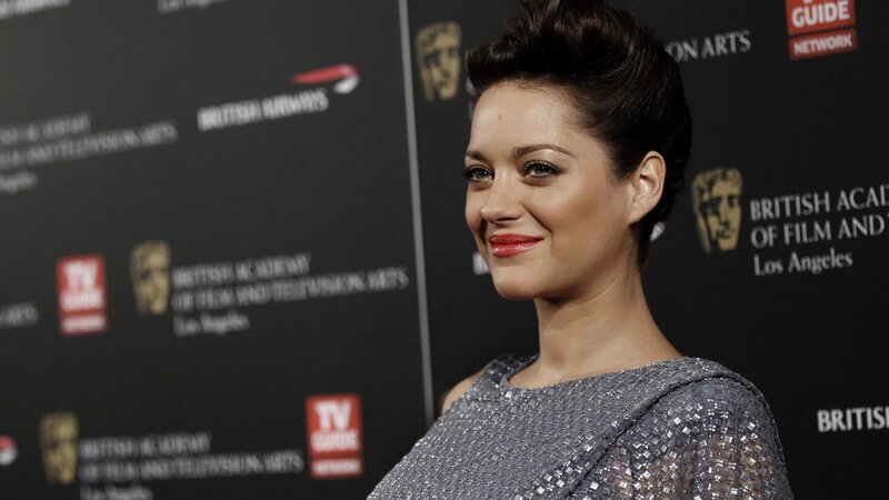 actress at film awards event