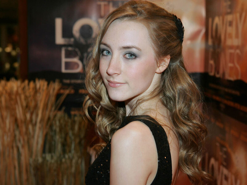 actress at movie premiere