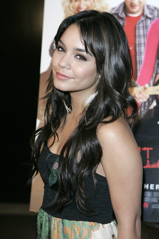 actress at movie premiere