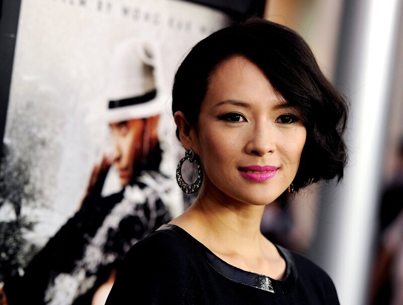 actress at movie premiere