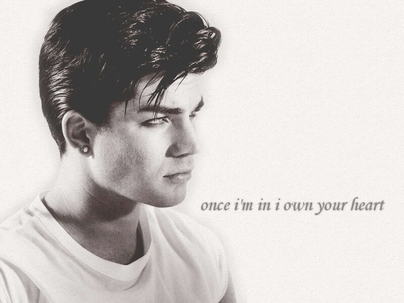 Adam Lambert profile photo