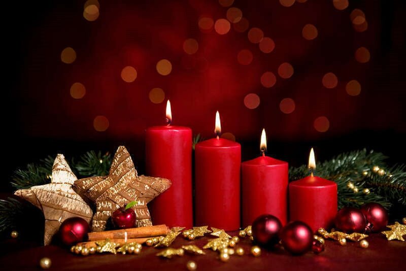Advent Candles and Ornaments — Red