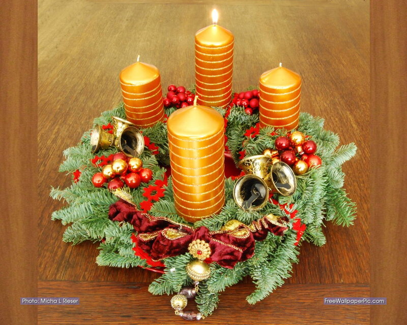 Advent Wreath with Candles — Green, Festive, Winter, Photograph, Berries