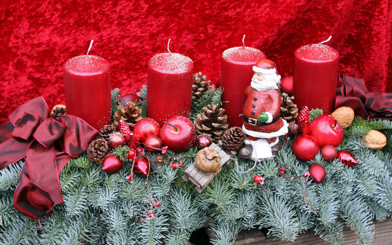 Advent Wreath with Santa