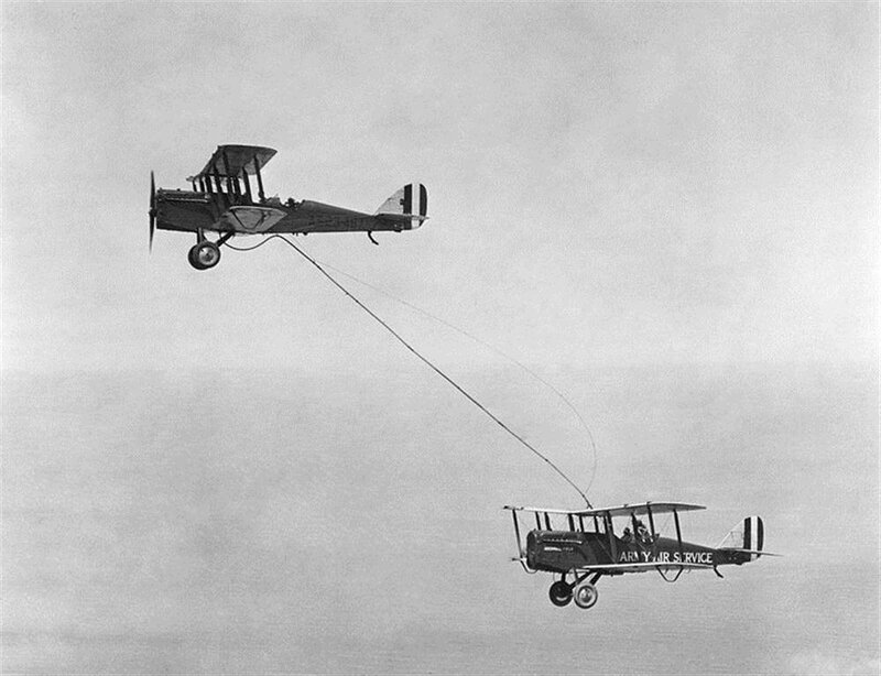 Aerial refueling of biplanes