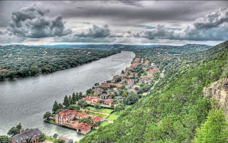 Aerial view of lakeside homes