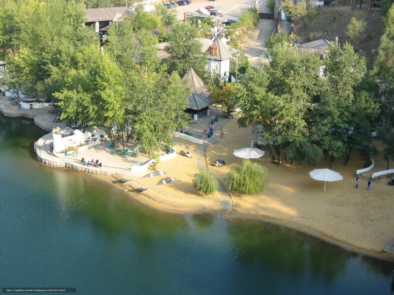 Aerial view of lakeside park