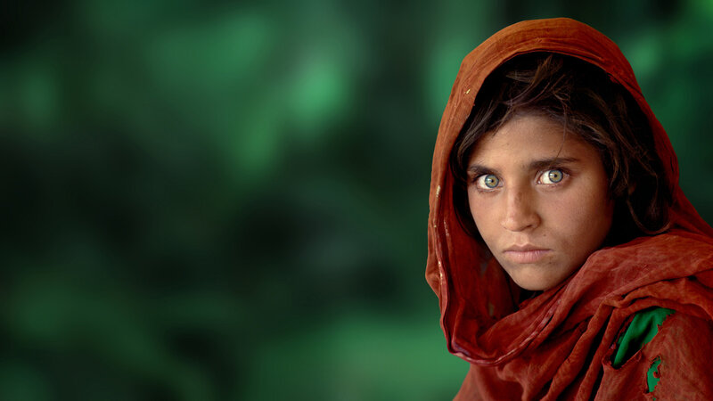 Afghan girl with green eyes