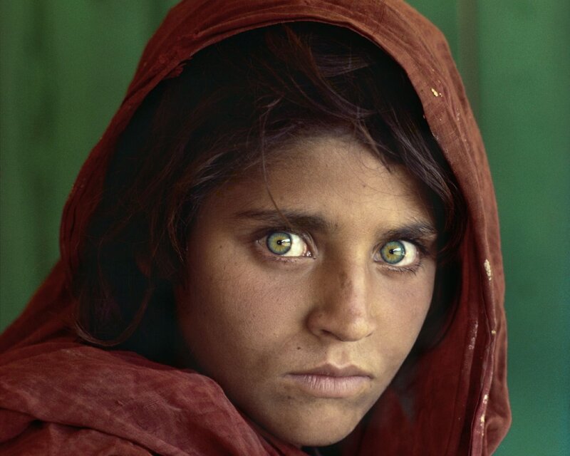 Afghan girl with green eyes