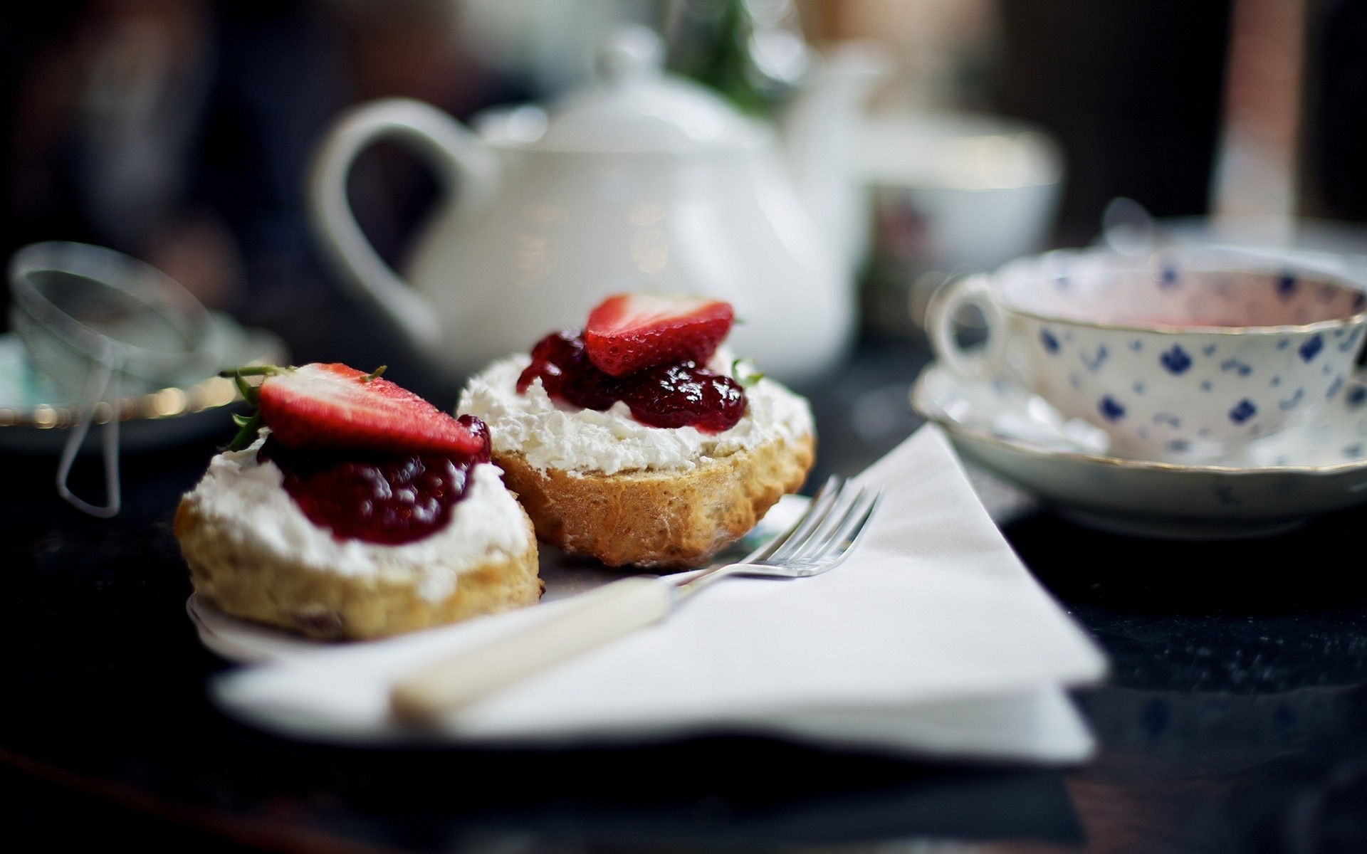 Afternoon tea with scones