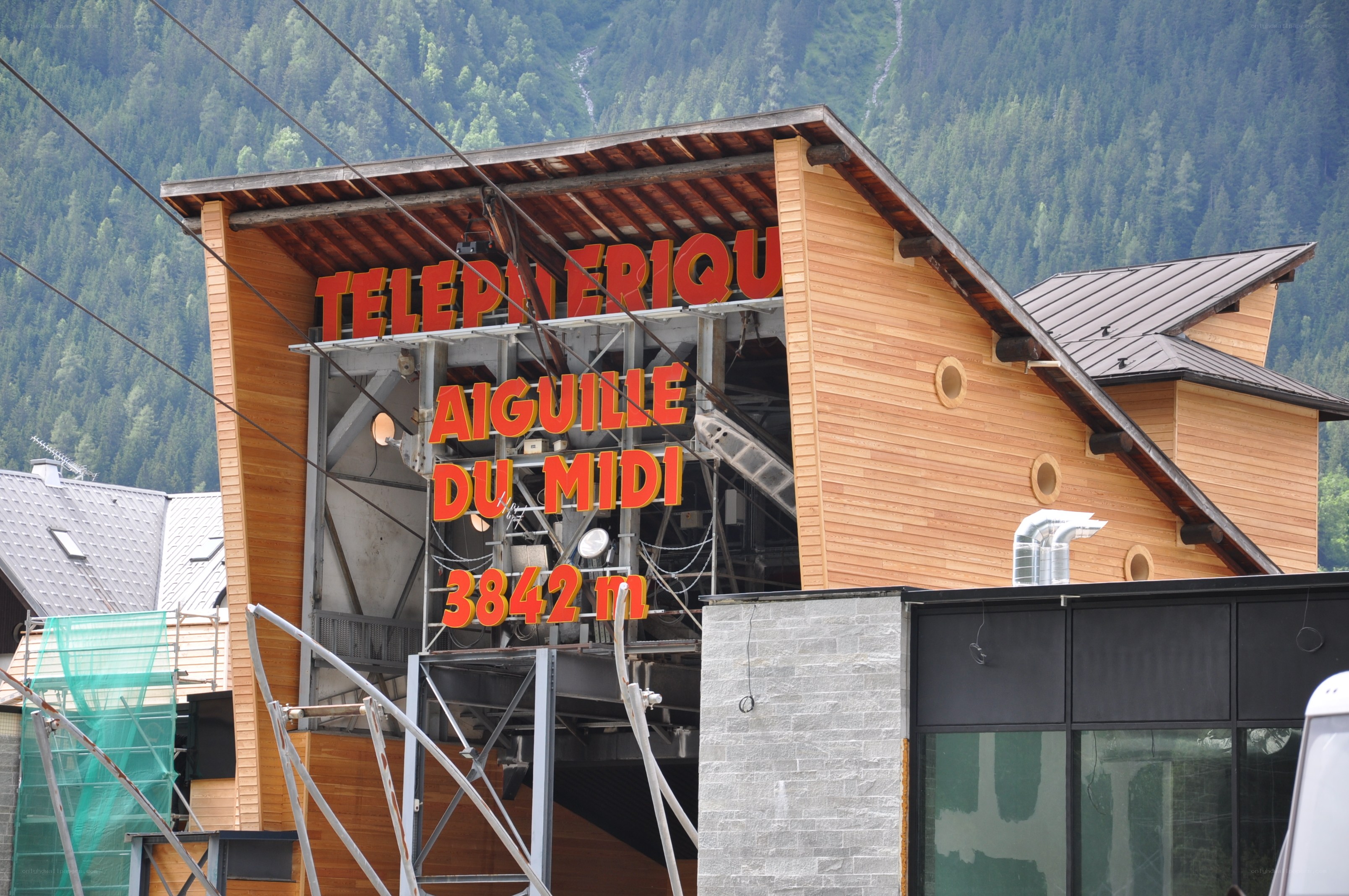 Aiguille du Midi cable car station