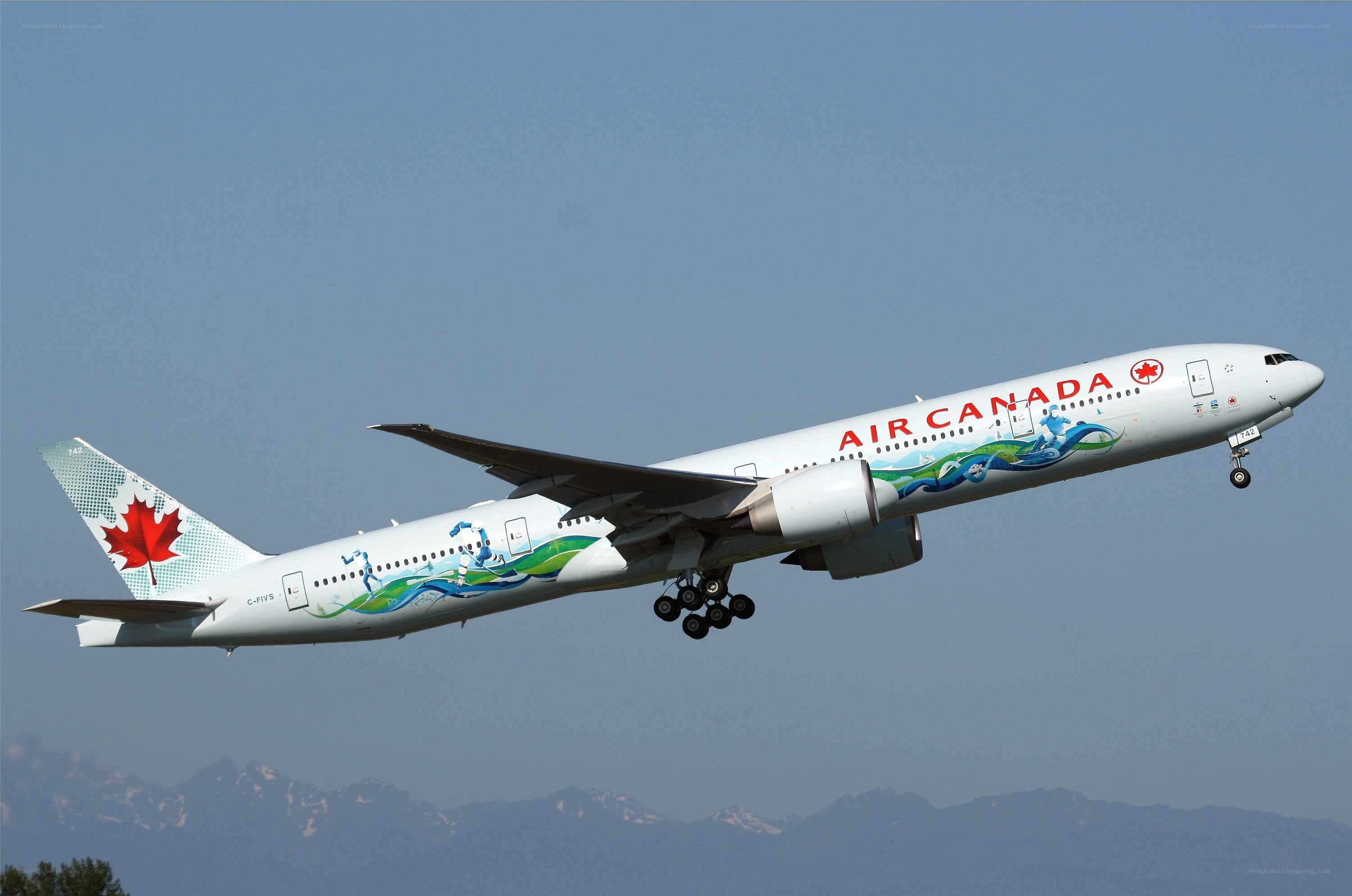 Air Canada Boeing 777 in flight