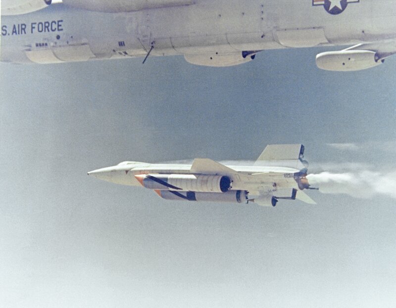 air force jet in flight