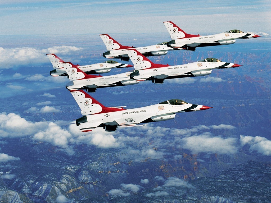 Air Force Thunderbirds in formation