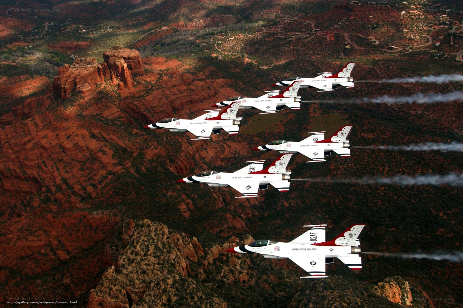 Air Force Thunderbirds in formation