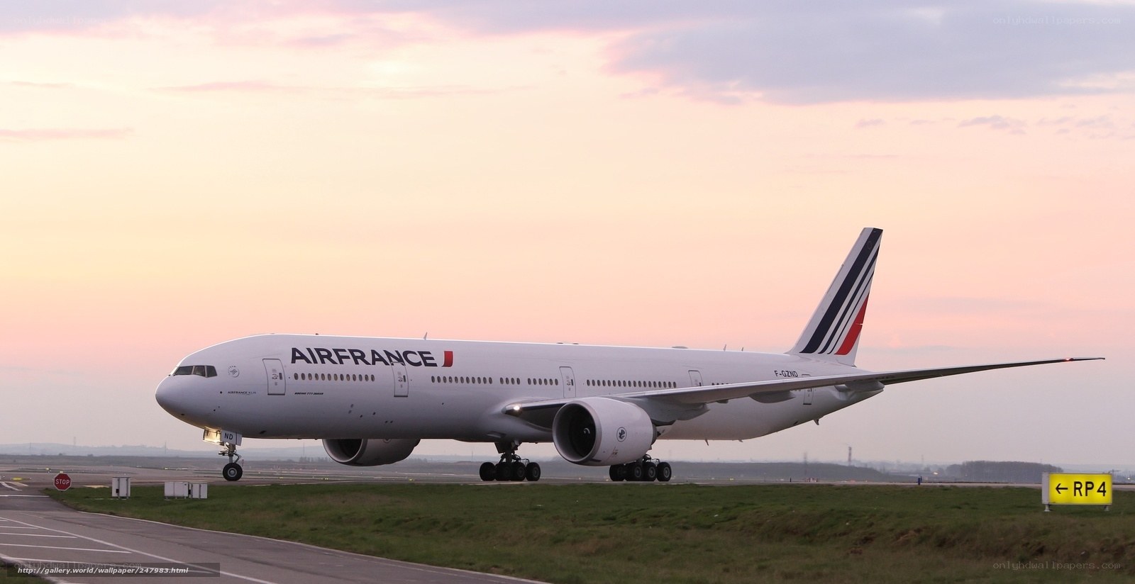 Air France Boeing 777 on runway