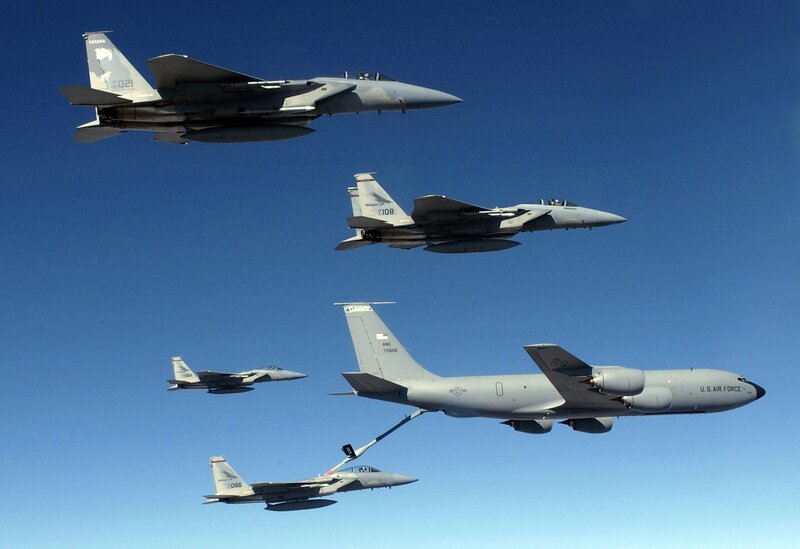 Air refueling mission with fighter jets