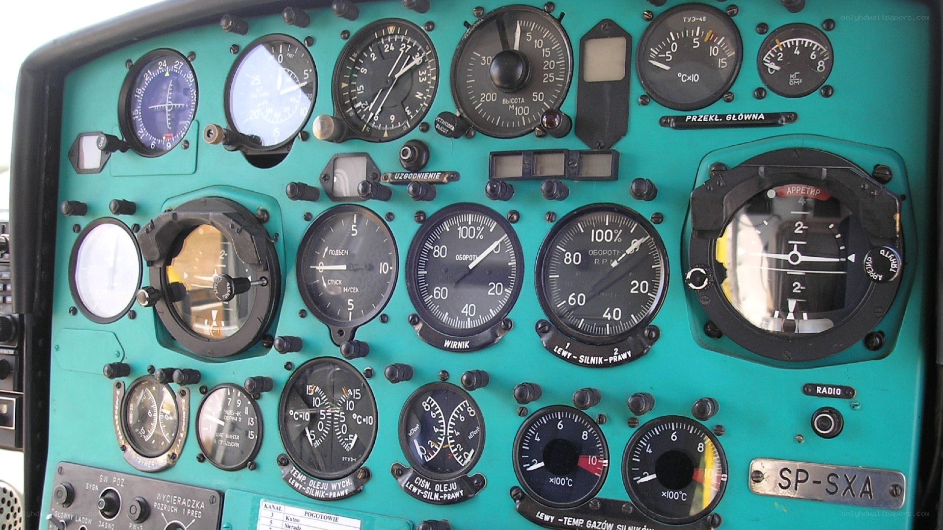 aircraft cockpit instrument panel