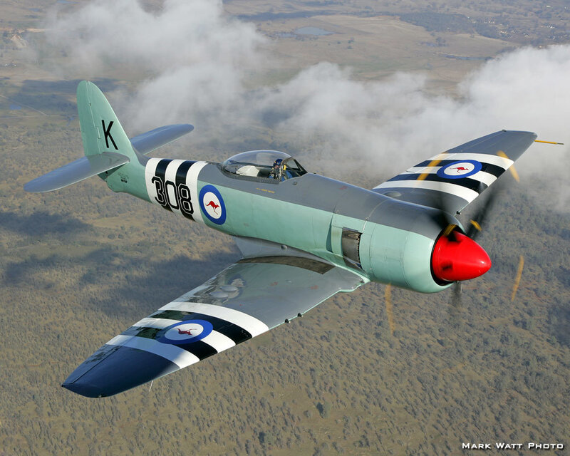 Aircraft in Flight — Green