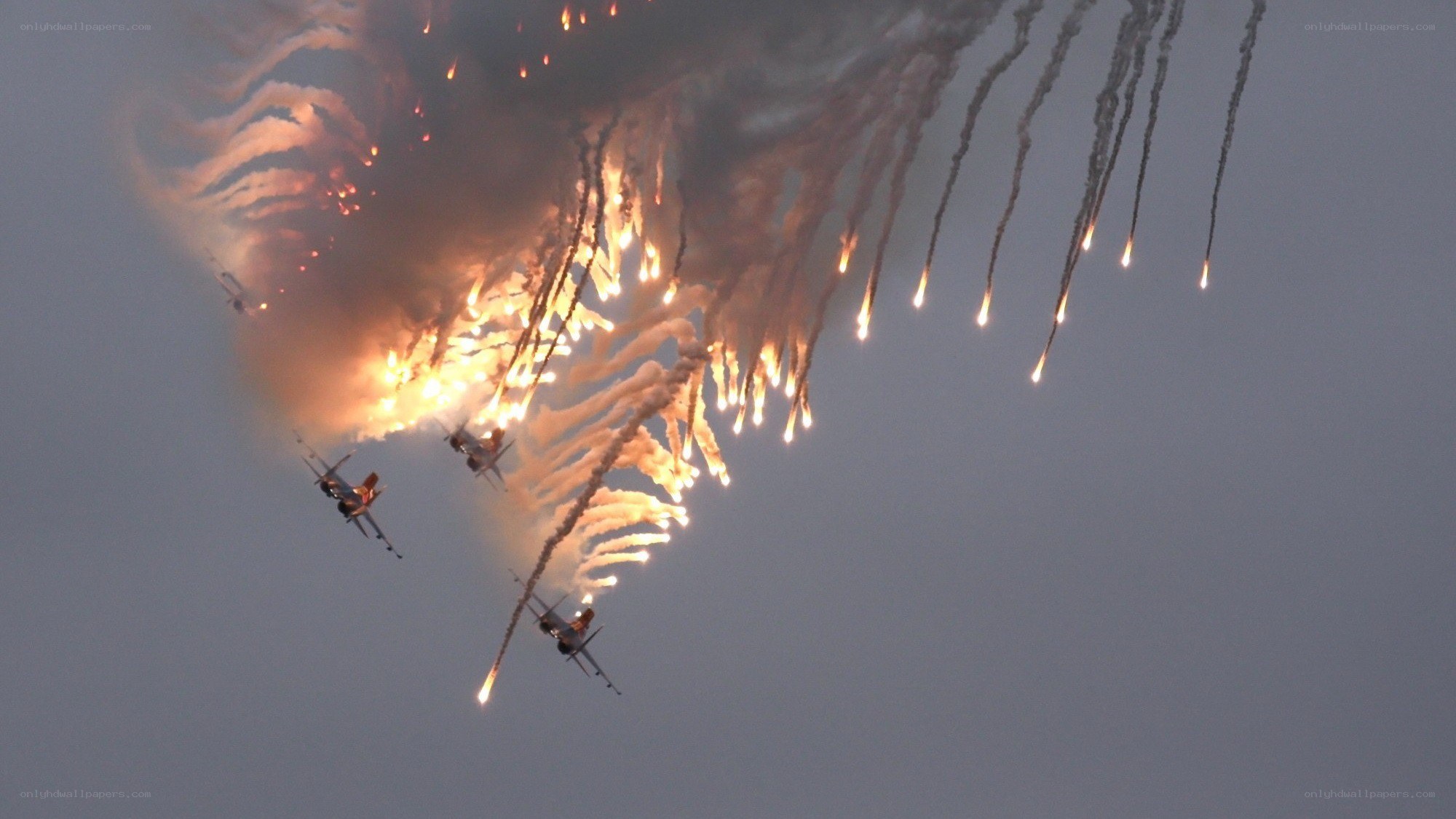 Aircraft performing aerial display