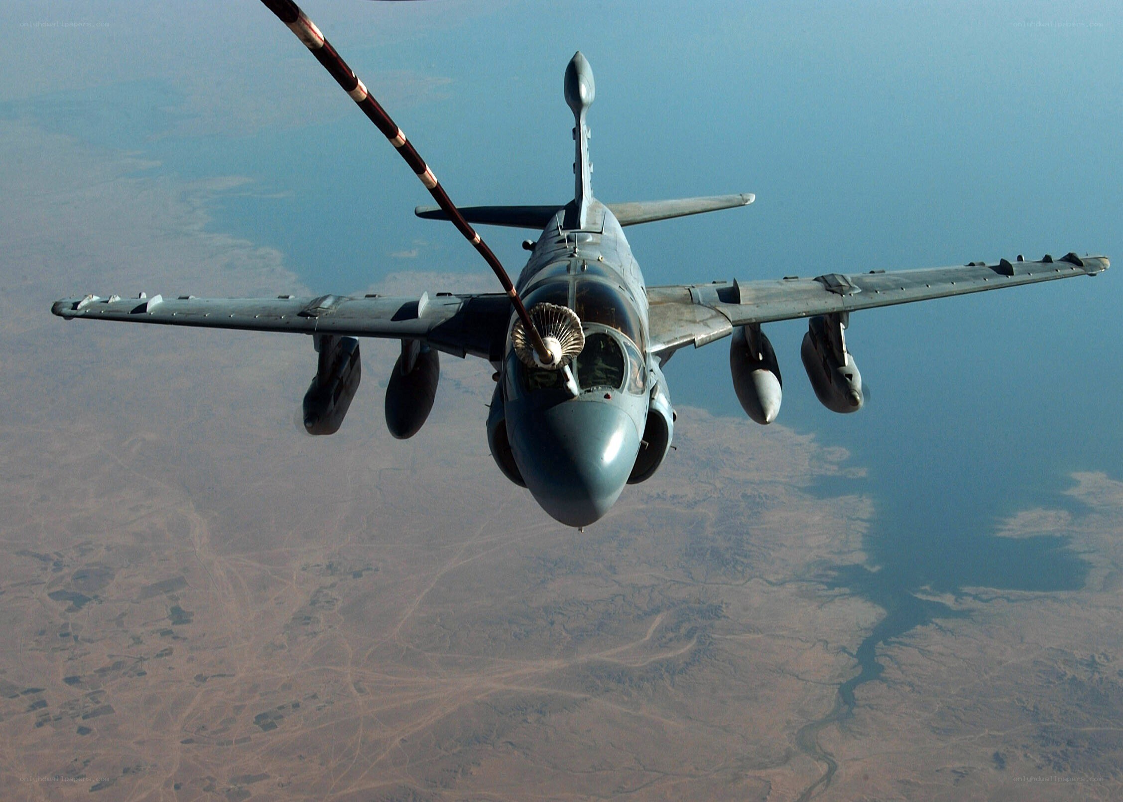 aircraft refueling in flight