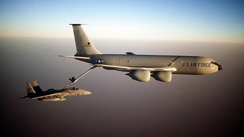 Aircraft Refueling in Flight — Gray