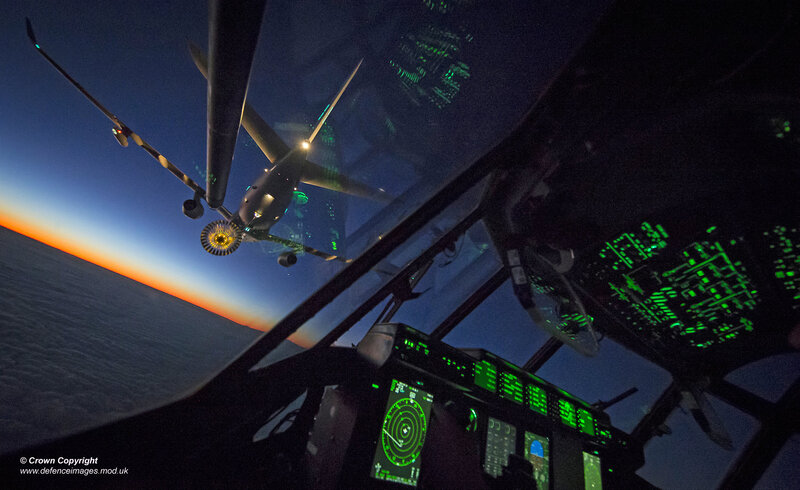 Aircraft Refueling in Flight — Green