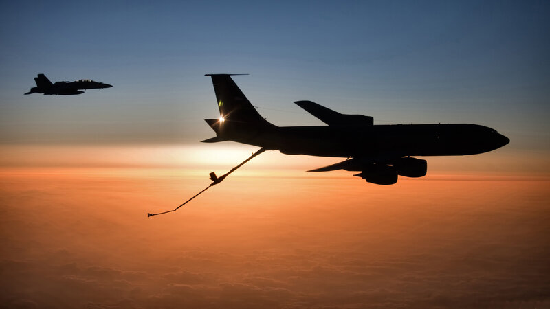 Aircraft Refueling in Flight — Orange