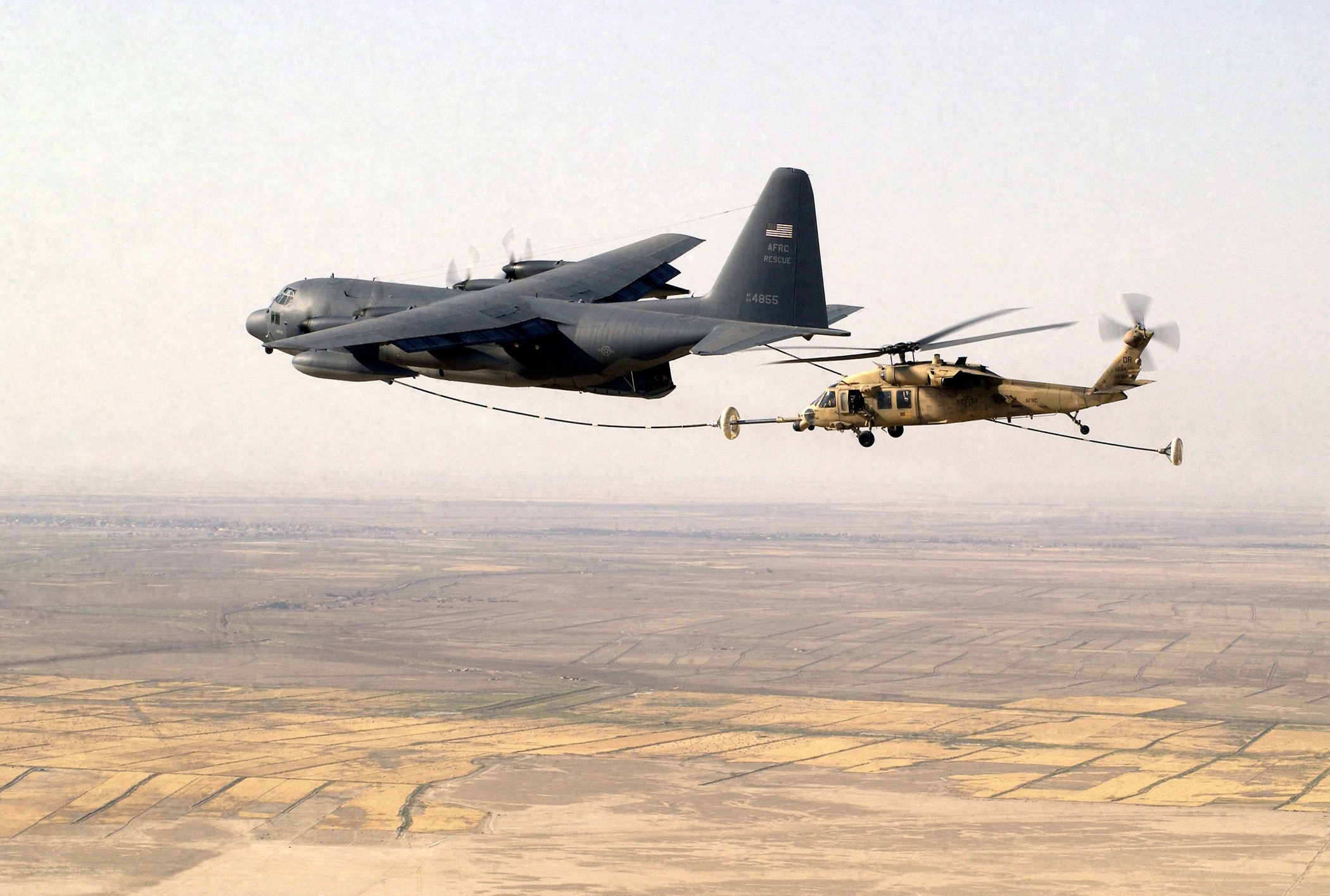 Aircraft refueling in flight