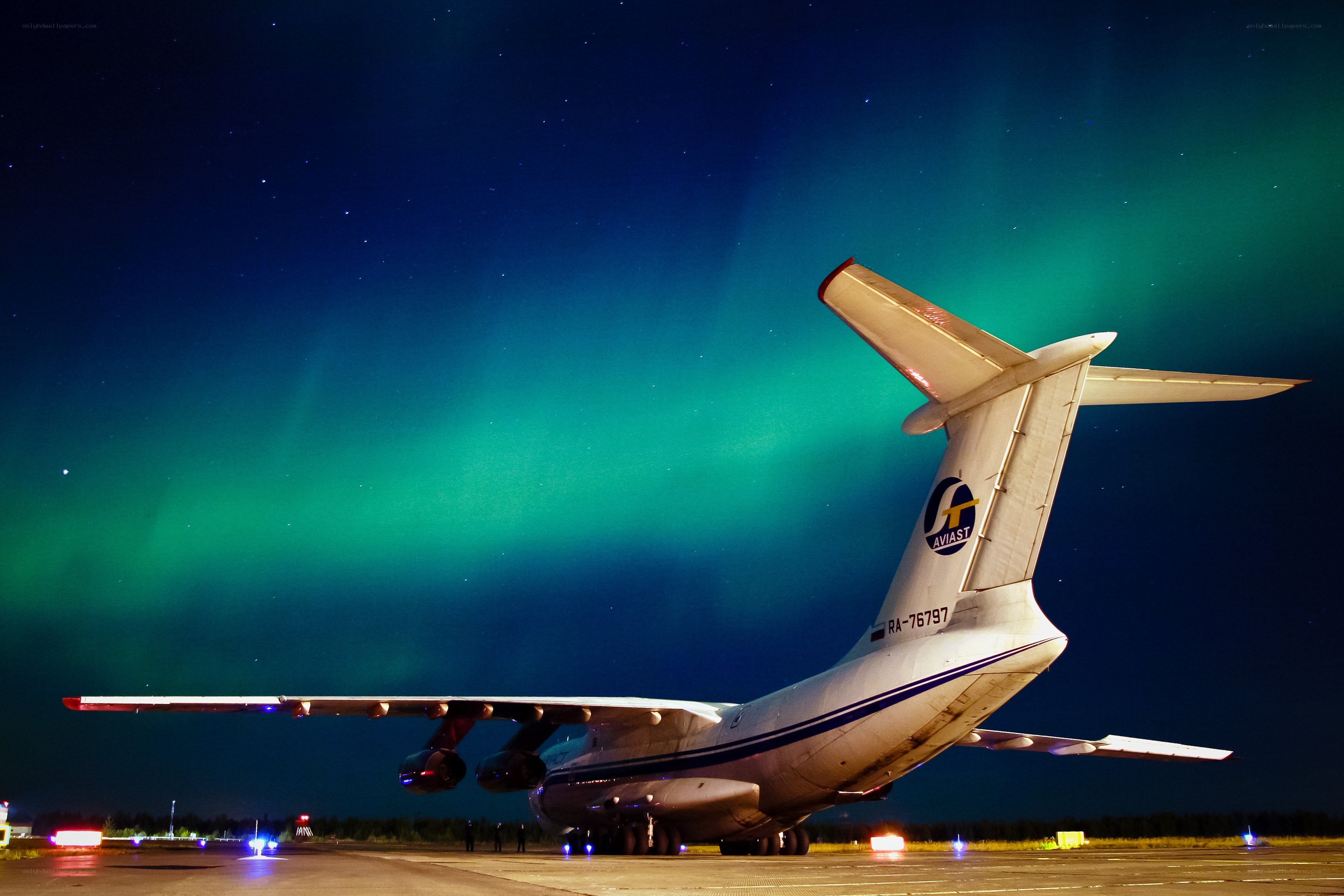 Aircraft under aurora borealis