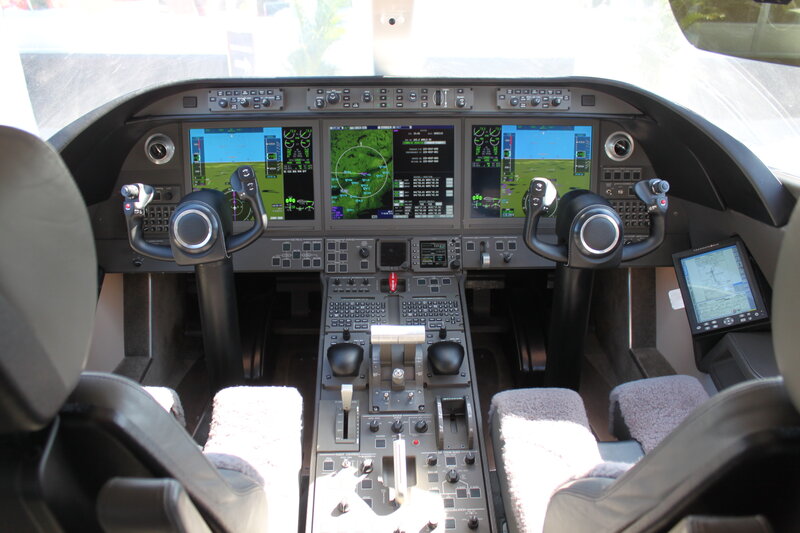 Airplane Cockpit — Black