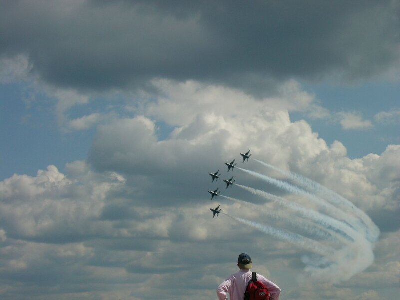 Airplane Formation Display — Blue