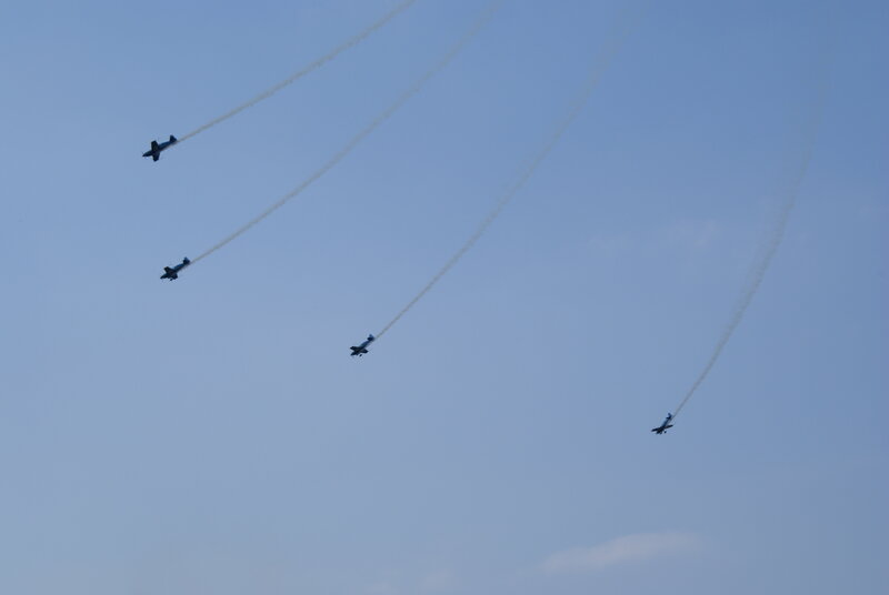 airplane formation in sky