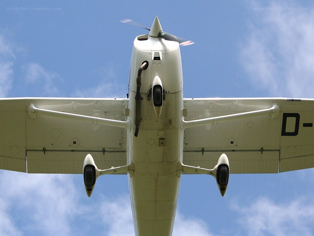 airplane from below view
