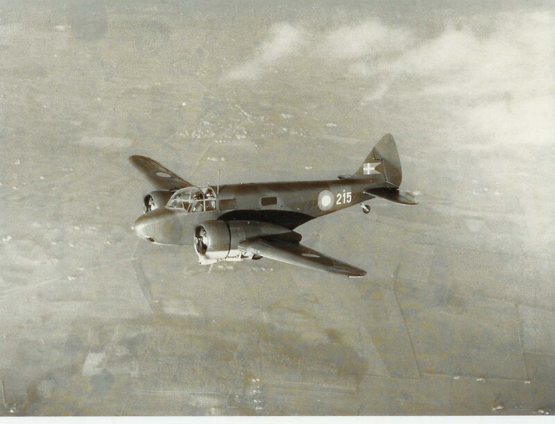 Airplane in Flight — Gray, Neutral