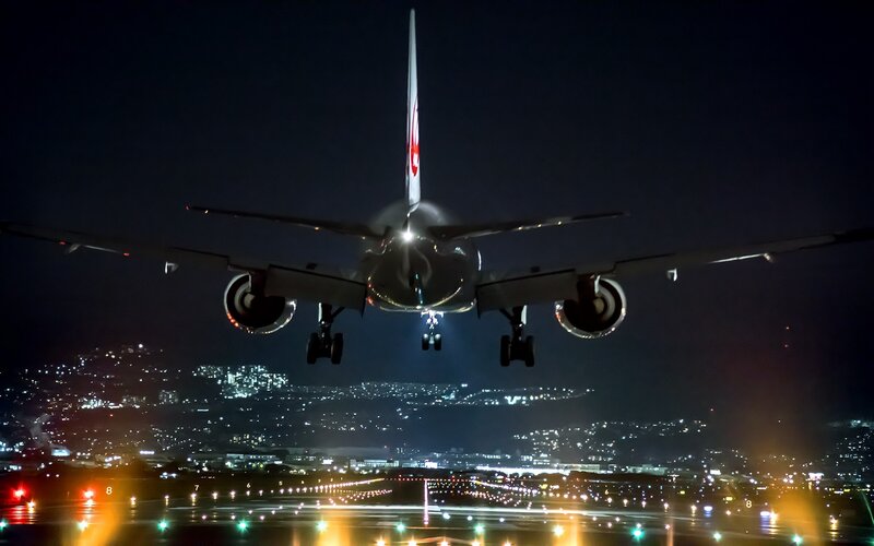 Airplane Landing at Night — Black