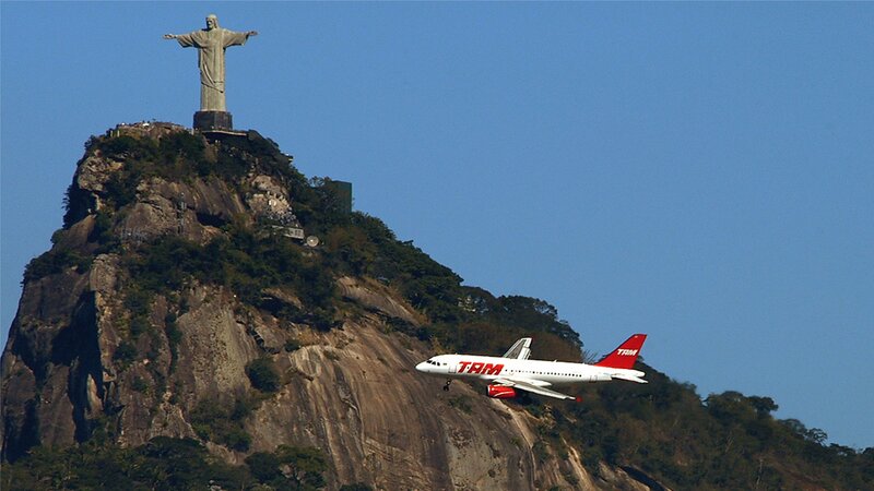 Airplane Near Christ the Redeemer