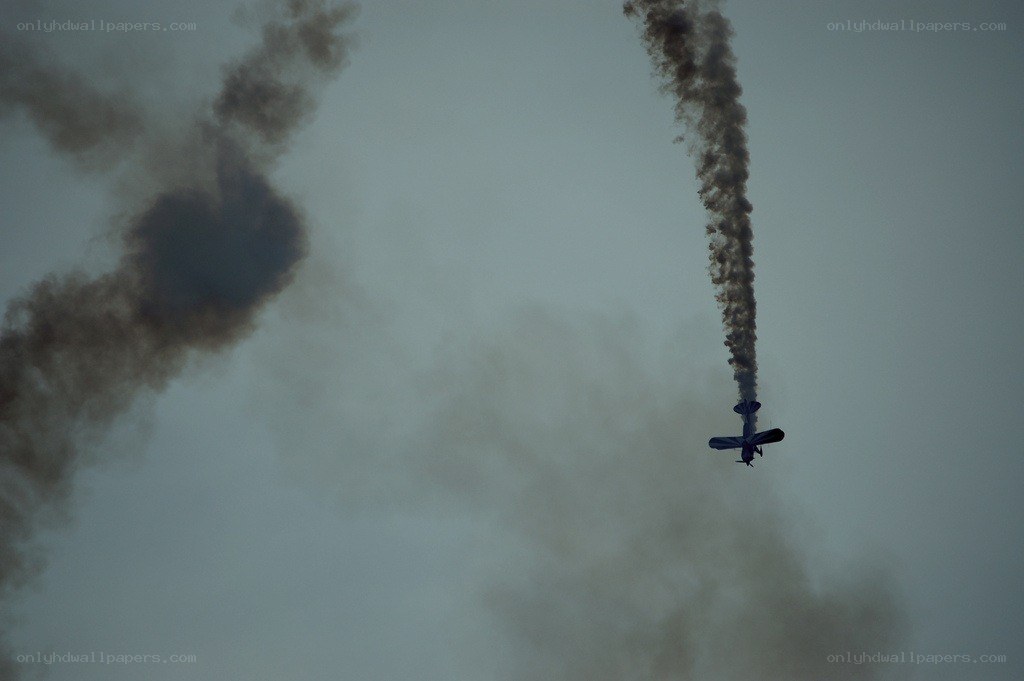 Airplane performing aerobatic stunt