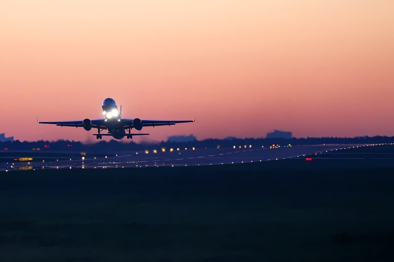 Airplane Taking Off — Pink