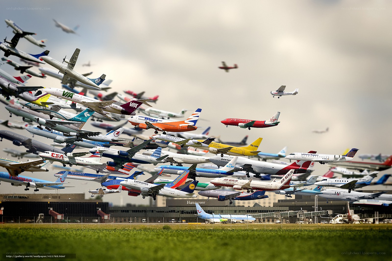 Airplanes at Hannover Airport