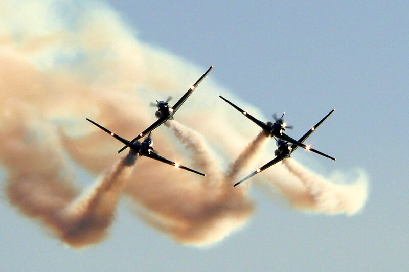 Airplanes in Formation — Blue, Dynamic
