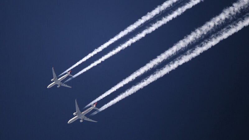 Airplanes in Formation — Dramatic